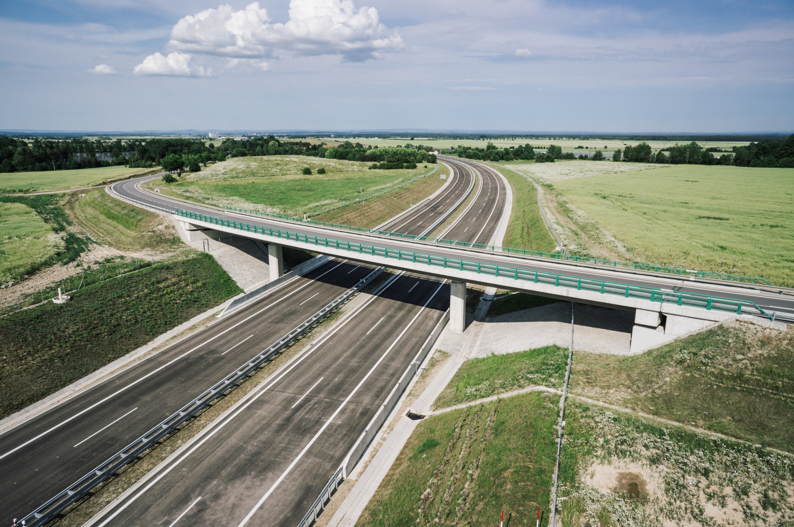 D3 – úsek Bošilec–Ševětín - Road and bridge construction