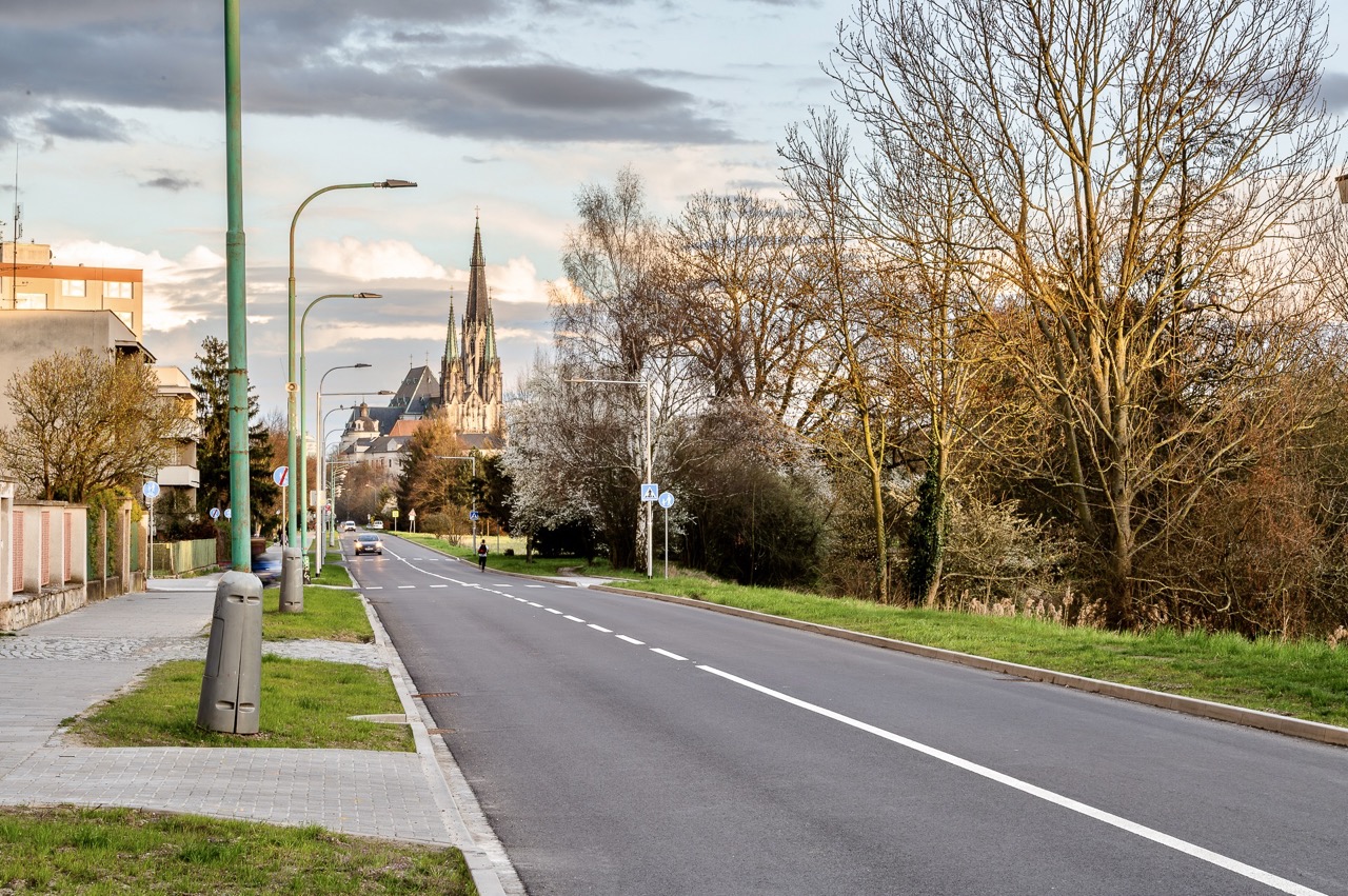 Olomouc – rekonstrukce ul. Dlouhá - Road and bridge construction